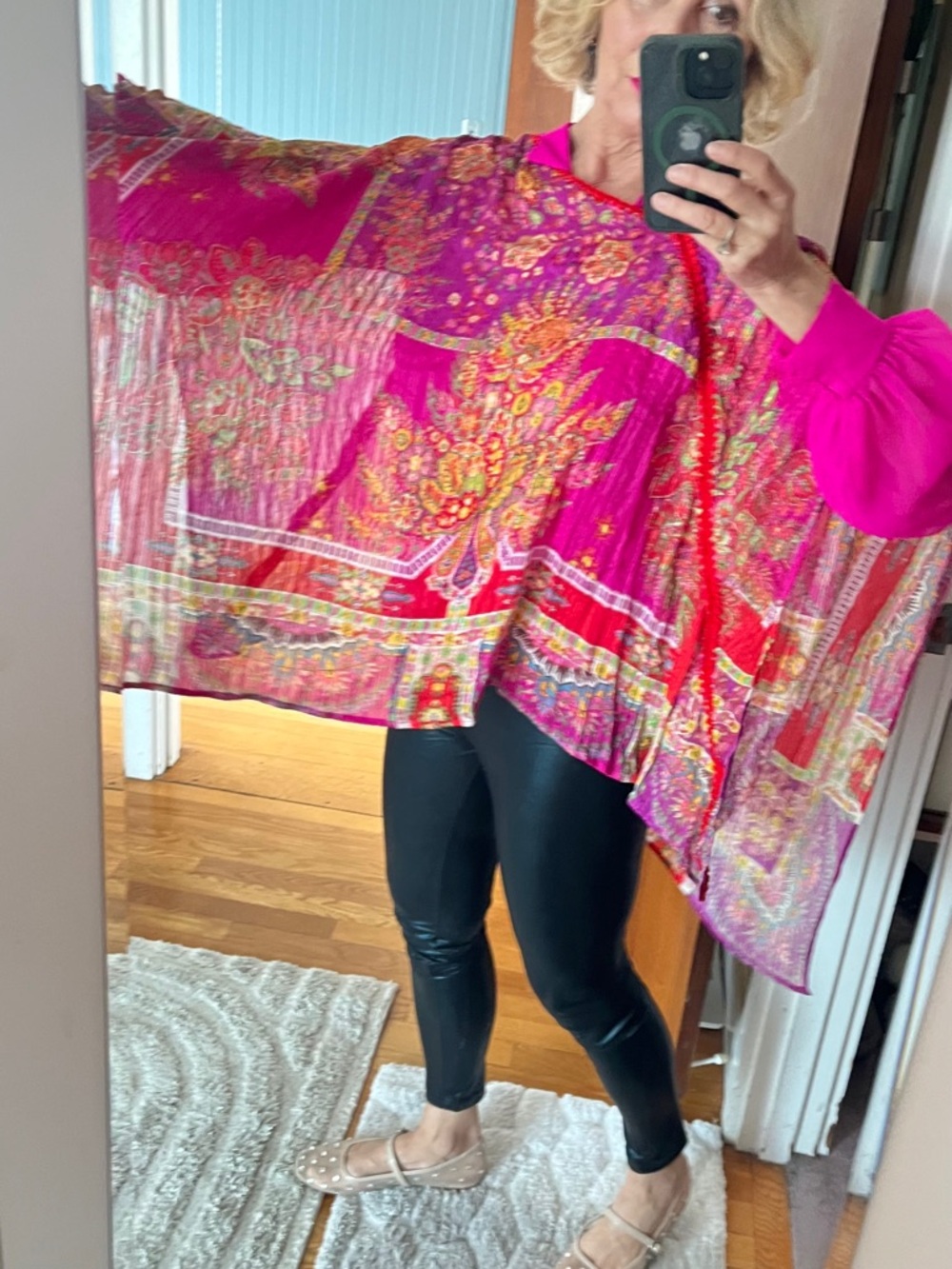 HUE Black Shiny Leggings